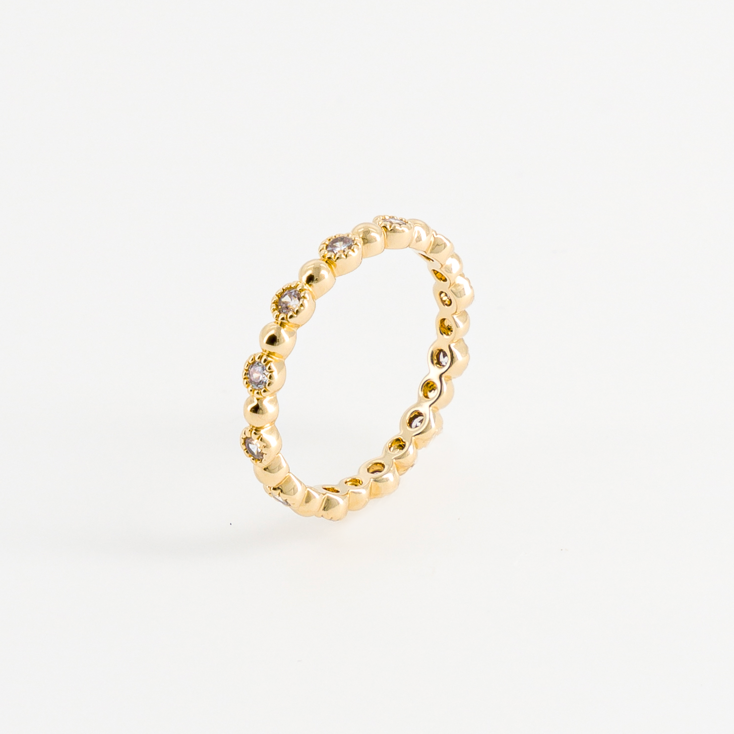 Bague fine plaqué or vue de côté