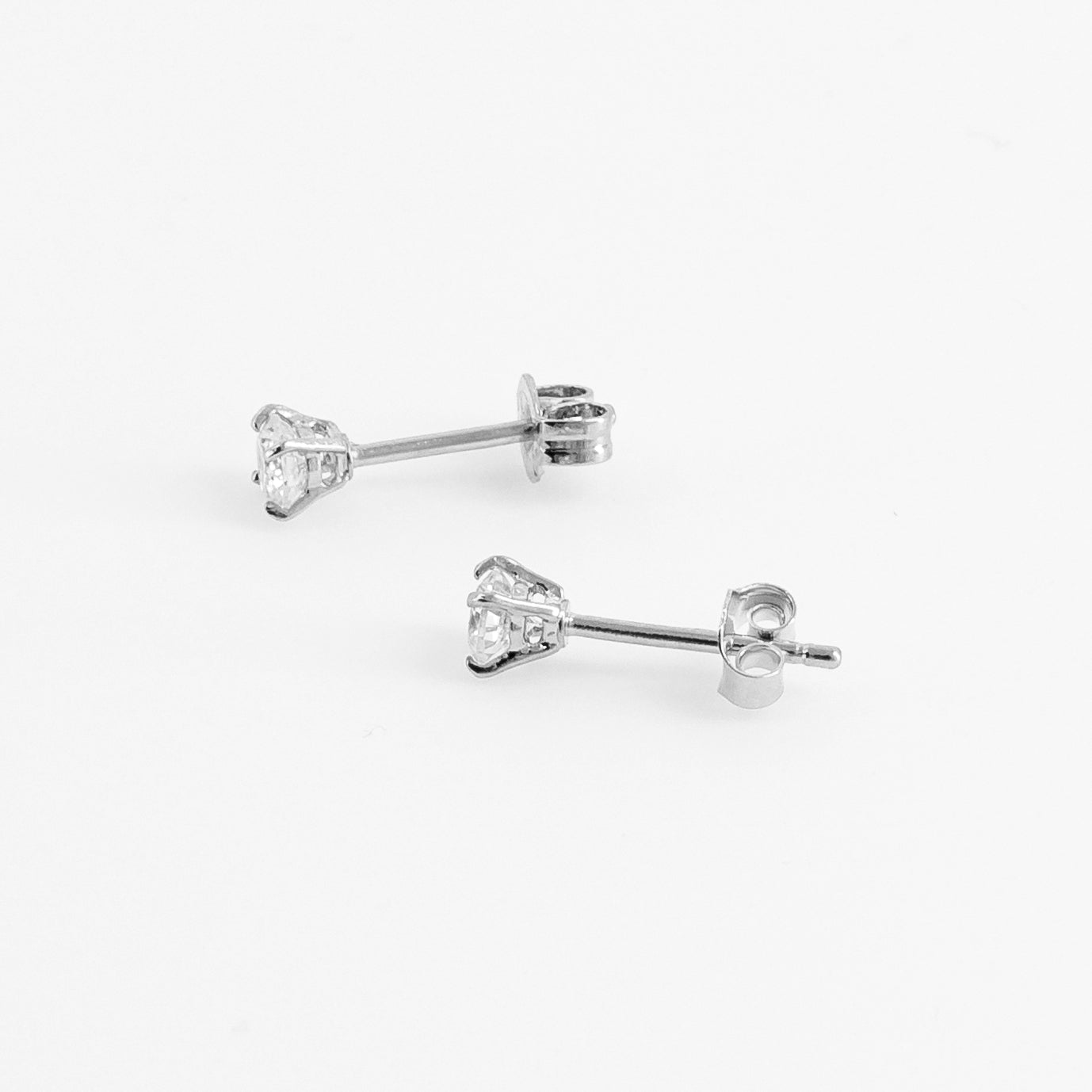 boucle d oreille argent strass vue de profil