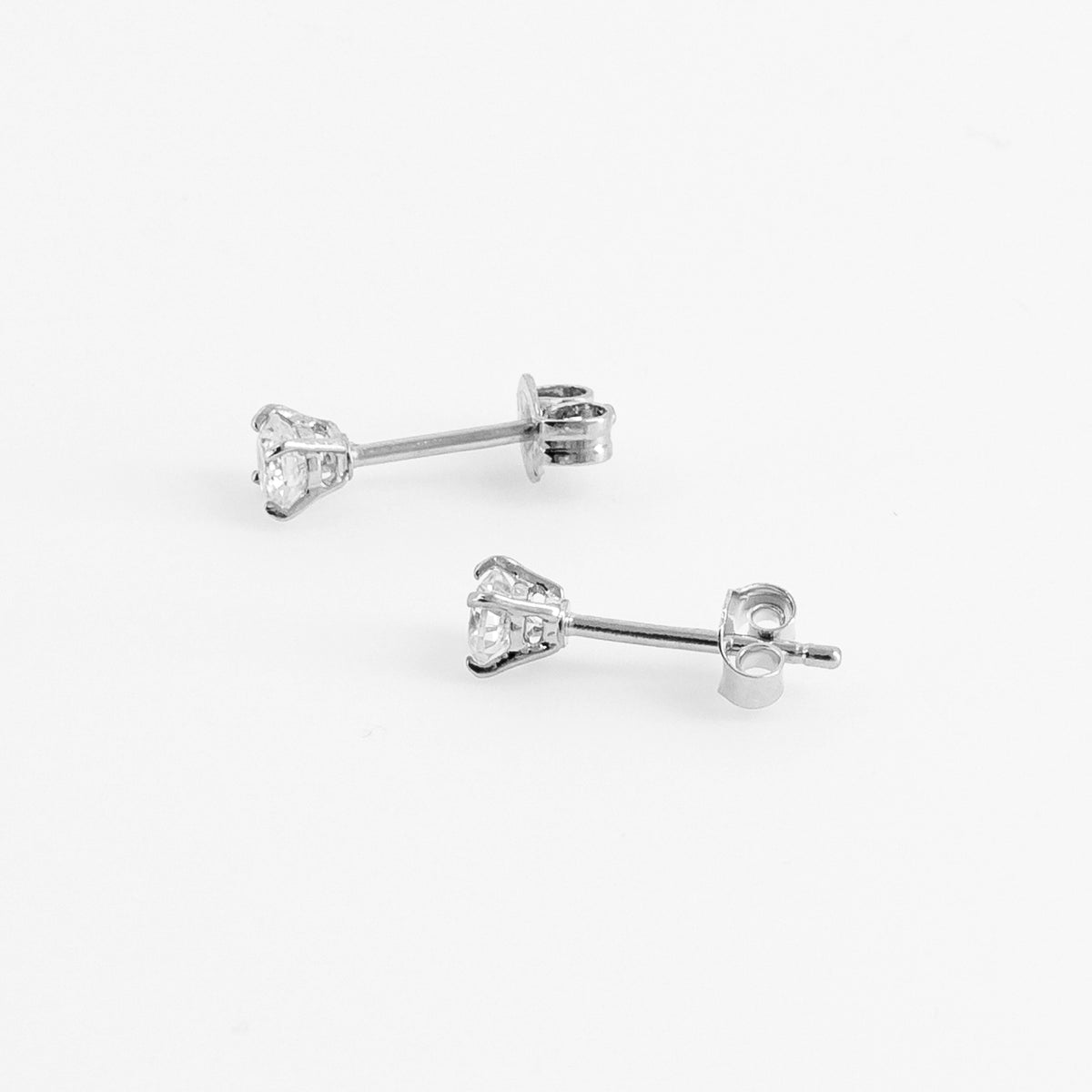 boucle d oreille argent strass vue de profil